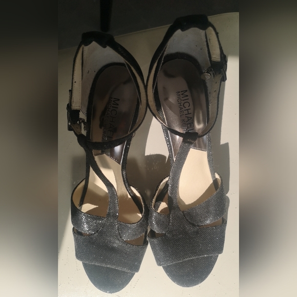Michael Kors heels size 8M - Picture 4 of 12